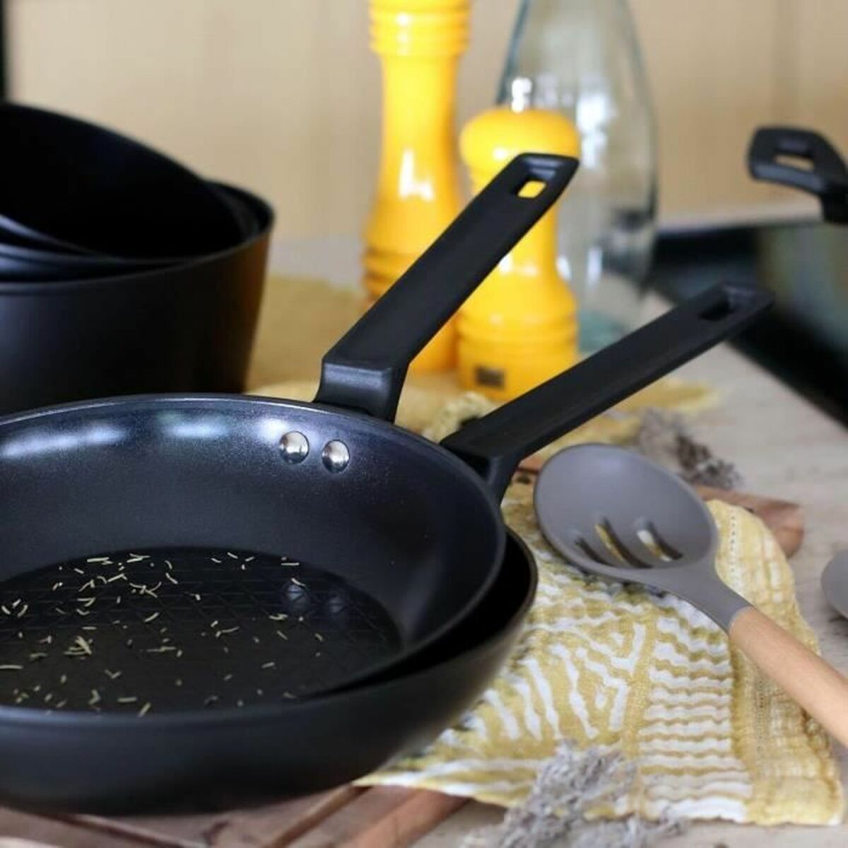 V4HD8421BDB9848D4B319FB09D88DE373E8R5785005P3