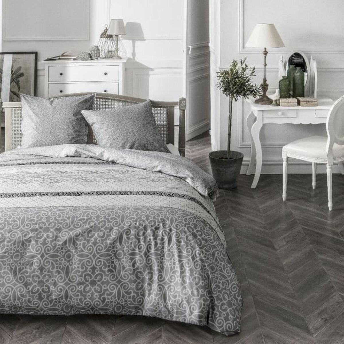 V4H07374645AFC1E9D67B9C41C8D7DF4FDBR4469347P1