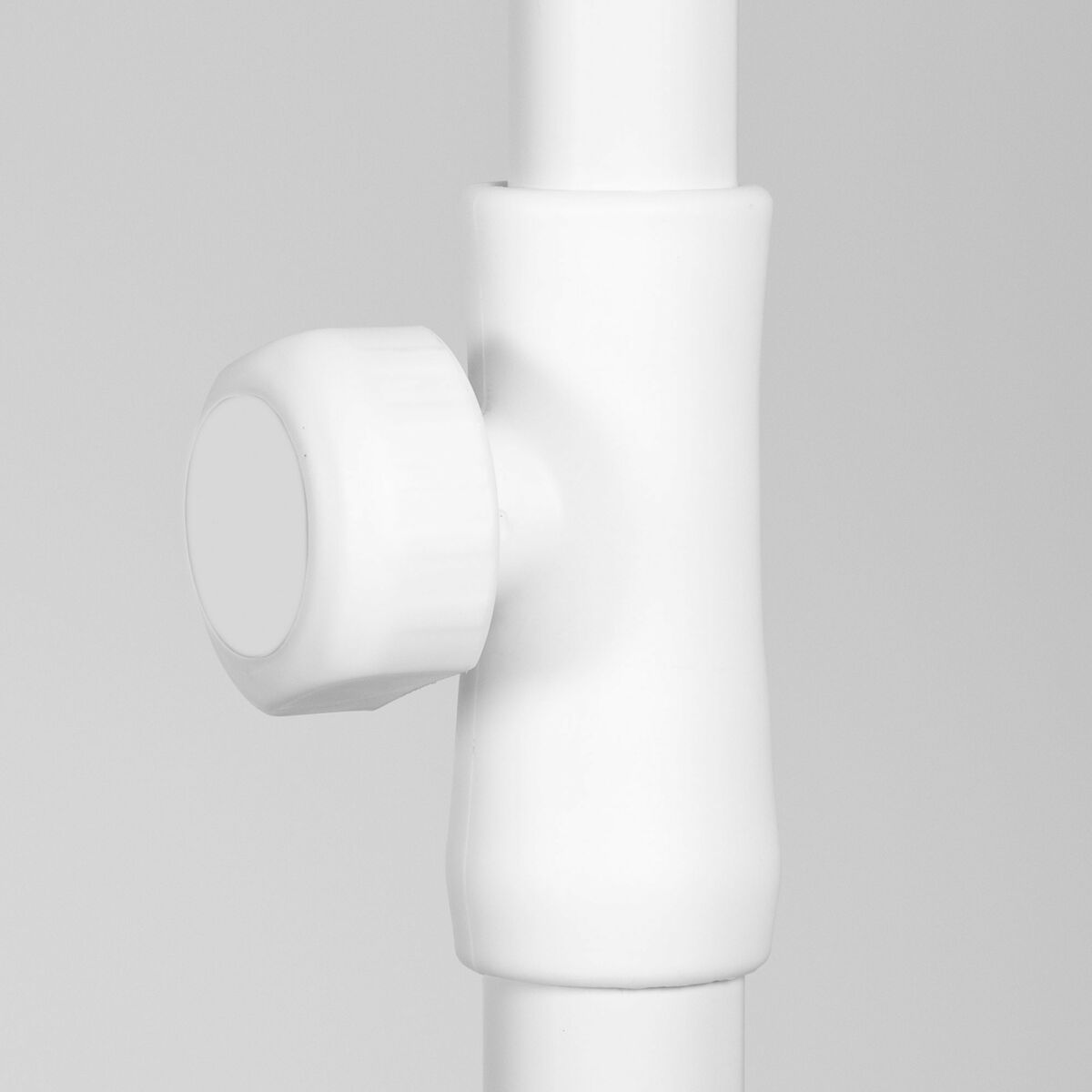 V6H098D4E4C1250303A9E4AEAE582EED2D1R6406107P5