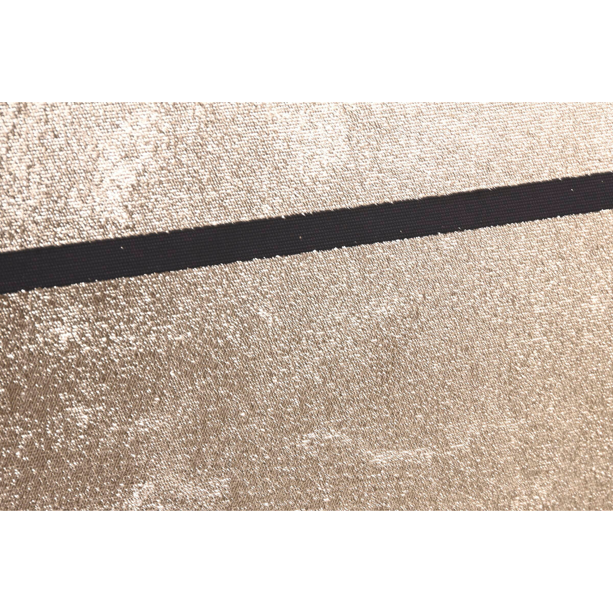 V8HCE9ACC8CE21DF4F91714B26577E9F220R6587764P3