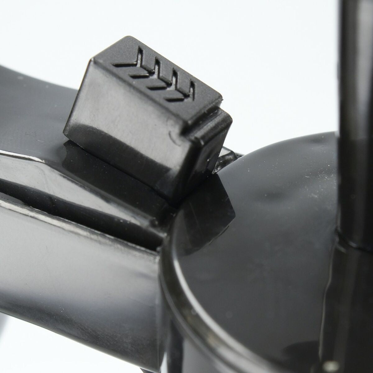 V10H774C3C6F9276C13F788C03DFFD88689DR3421418P5